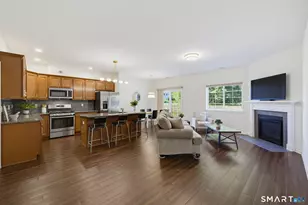 200 Pepin Pl, South Windsor, CT 06074 - Photo 2