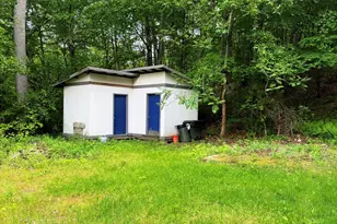 606 Route 163, Montville, CT 06370 - Photo 24