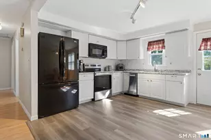 86 Hitchcock Dr, Meriden, CT 06450 - Photo 10