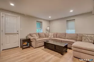 171 Mt Pleasant St, Derby, CT 06418 - Photo 18