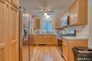 171 Mt Pleasant St, Derby, CT 06418 - Photo 8