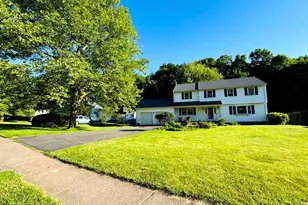 31 Juniper Ln, South Windsor, CT 06074 - Photo 2