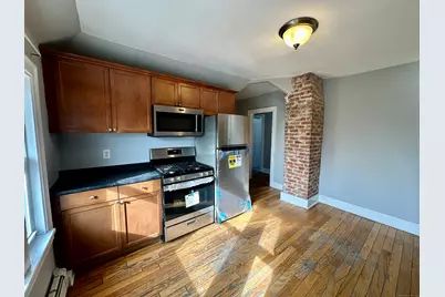 2683 Fairfield Avenue #3rd Fl, Bridgeport, CT 06605 - Photo 1