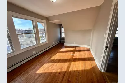 2683 Fairfield Avenue #3rd Fl, Bridgeport, CT 06605 - Photo 10