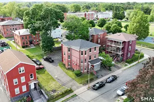 59 East St, Hartford, CT 06120 - Photo 2
