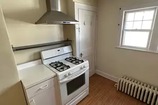 28 Hobbie St, Stamford, CT 06902 - Photo 10