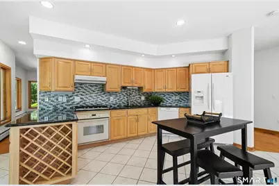 141 Canoe Brook Road, Trumbull, CT 06611 - Photo 14