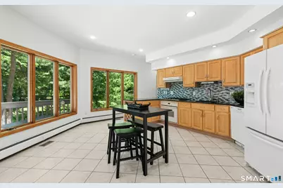 141 Canoe Brook Road, Trumbull, CT 06611 - Photo 12