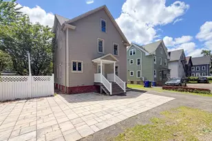 32 Franklin St, Wallingford, CT 06492 - Photo 2