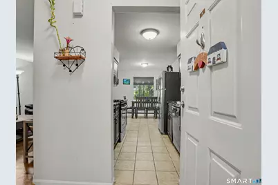 31 Teresa Place #31, Bridgeport, CT 06606 - Photo 4