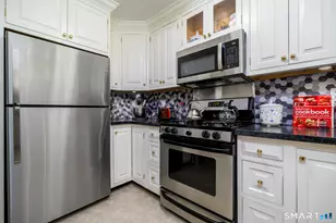 71 Strawberry Hill Ave, Stamford, CT 06902 - Photo 10