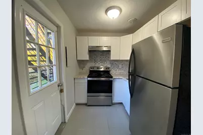 32 Old Foxon Road #3, East Haven, CT 06513 - Photo 2