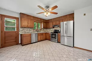 17 Green Hill Rd, Bethany, CT 06524 - Photo 8