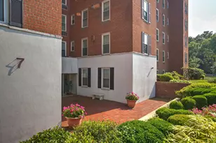 7 Fourth St, Stamford, CT 06905 - Photo 2
