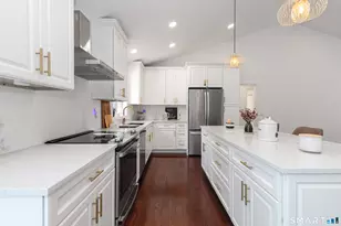 76 Beach Rd, Wolcott, CT 06716 - Photo 6