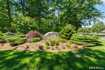 28 Heritage Crest #E, Southbury, CT 06488 - Photo 40