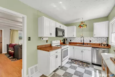 76 Great Plain Road, Norwich, CT 06360 - Photo 6