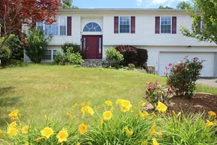5 Oaktree Ct, Bethel, CT 06801 - Photo 2