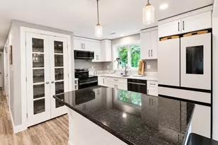 126 Rope Ferry Rd, Waterford, CT 06385 - Photo 10