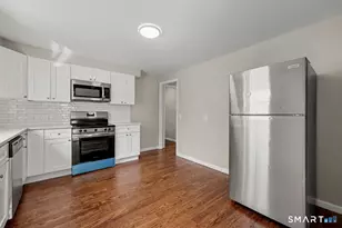210 Stratfield Pl, Bridgeport, CT 06606 - Photo 12