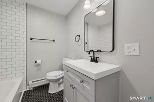 210 Stratfield Pl, Bridgeport, CT 06606 - Photo 36