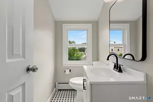 210 Stratfield Pl, Bridgeport, CT 06606 - Photo 24