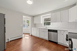 210 Stratfield Pl, Bridgeport, CT 06606 - Photo 14