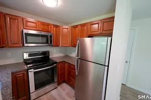 64 Crystal Ln, Mansfield, CT 06268 - Photo 2