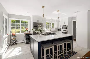 121 Thornwood Rd, Stamford, CT 06903 - Photo 6
