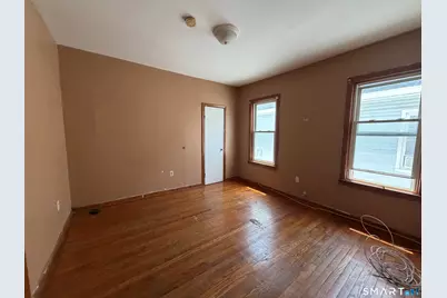 1662 Fairfield Avenue #2nd fl, Bridgeport, CT 06605 - Photo 8
