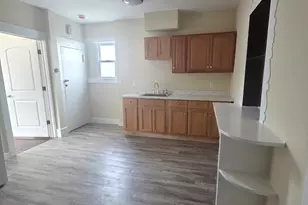 37 Rose Park Ave, Stamford, CT 06902 - Photo 2