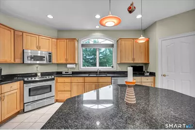 193 Scarborough Lane, Middletown, CT 06457 - Photo 24