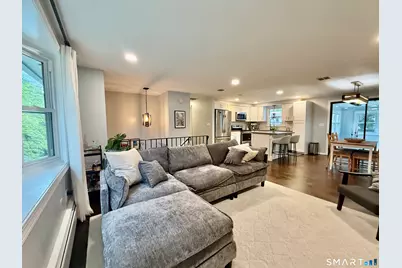32 Cullen Avenue, West Haven, CT 06516 - Photo 8