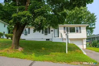 32 Kaynor Drive, Waterbury, CT 06708 - Photo 1