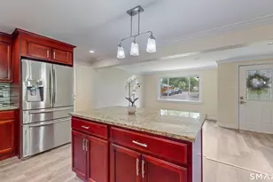 40 Union St Ext, Enfield, CT 06082 - Photo 8