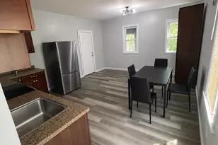 142 Adams St, Hartford, CT 06112 - Photo 8