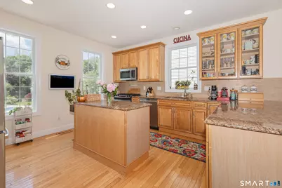 9 Washington Circle #9, Southbury, CT 06488 - Photo 6