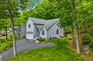 30 Yorkshire Dr, Waterford, CT 06385 - Photo 2