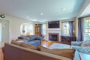564 Willard Ave, Newington, CT 06111 - Photo 6