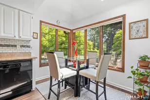25 Tamarac Ridge Cir, Shelton, CT 06484 - Photo 8
