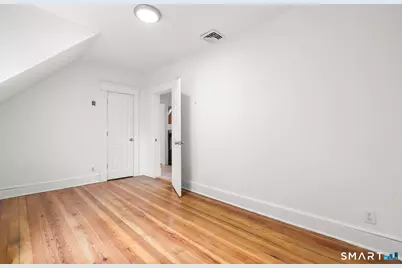 132 Bunker Hill Avenue #3, Waterbury, CT 06708 - Photo 8