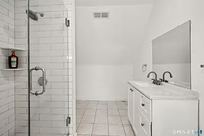 30 Dora Street, Stamford, CT 06902 - Photo 22
