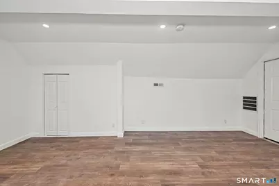 30 Dora Street, Stamford, CT 06902 - Photo 26