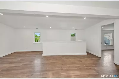 30 Dora Street, Stamford, CT 06902 - Photo 28