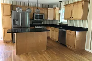25 Meg Way, Windsor Locks, CT 06096 - Photo 4