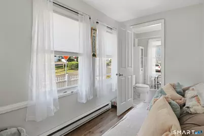 35 Faucett Street, Stamford, CT 06906 - Photo 2