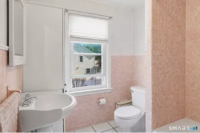 35 Faucett Street, Stamford, CT 06906 - Photo 16
