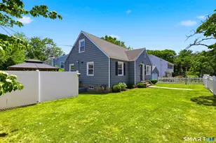 65 Beaver St, Fairfield, CT 06824 - Photo 2