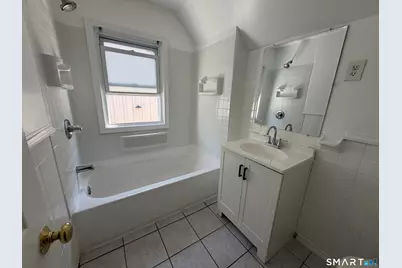 116 Hastings Street, Bridgeport, CT 06610 - Photo 14