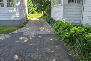 197 Ridgefield St, Hartford, CT 06112 - Photo 6